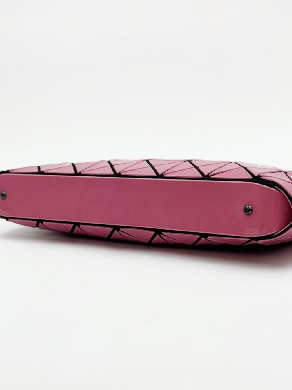 BAO BAO ISSEY MIYAKE Pink Geometric Chain Shoulder Clutch Bag - Picture 7 of 14
